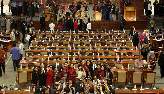 SIDANG PARIPURNA AKHIR MASA JABATAN DPR