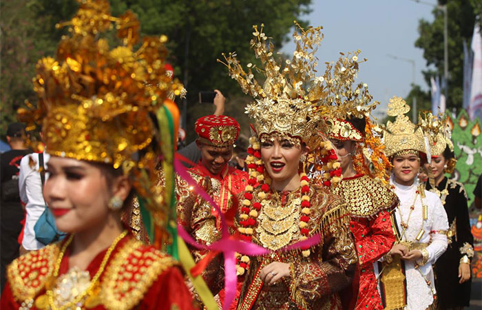 SAMBUT PRESIDEN DAN WAKIL PRESIDEN