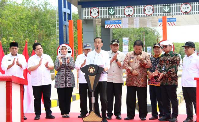 PRESIDEN RESMIKAN JALAN TOL TERPANJANG 