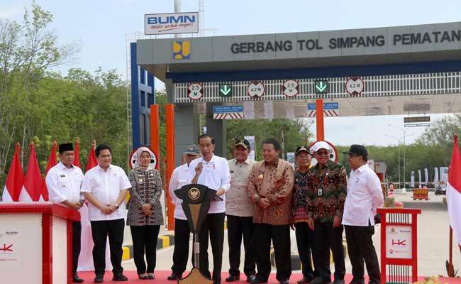 PRESIDEN RESMIKAN JALAN TOL TERPANJANG 