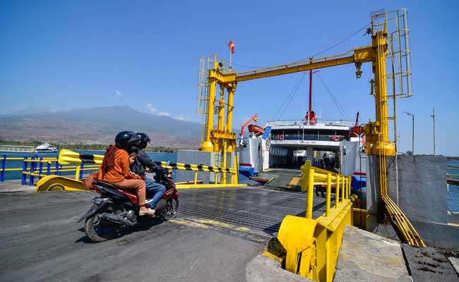 JALUR PENYEBERANGAN LOMBOK-SUMBAWA 