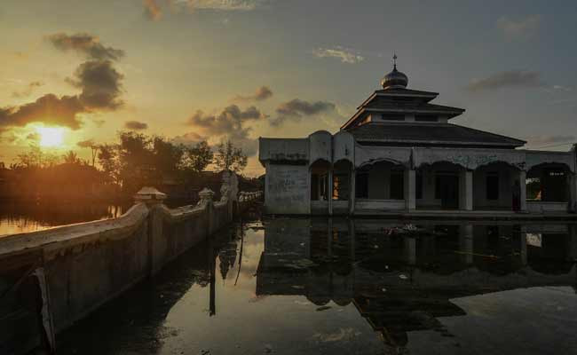 Abrasi di Kampung Beting, Bekasi