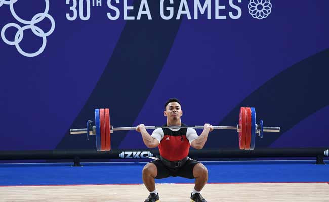 EMAS ANGKAT BESI 61KG PUTRA 