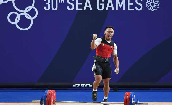 EMAS ANGKAT BESI 61KG PUTRA 