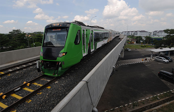 PELUNCURAN KERETA API BANDARA