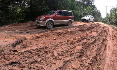 JALAN RUSAK DI JAMBI 