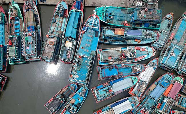 KAPAL NELAYAN TEGAL SIAP DIBERANGKATKAN KE NATUNA 