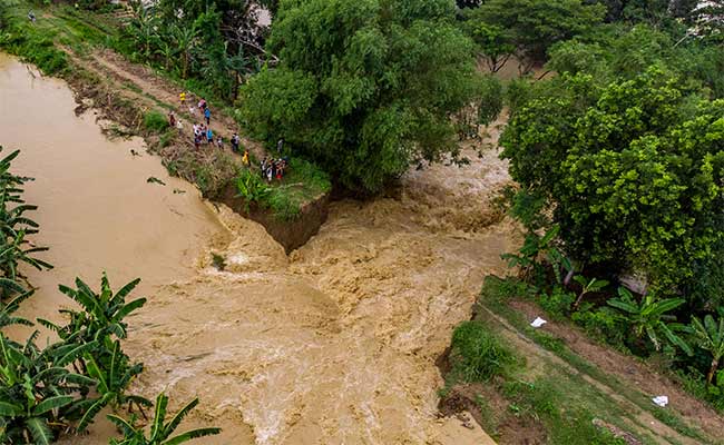 BANJIR AKIBAT TANGGUL JEBOL DI DEMAK 