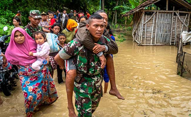 BANJIR AKIBAT TANGGUL JEBOL DI DEMAK 