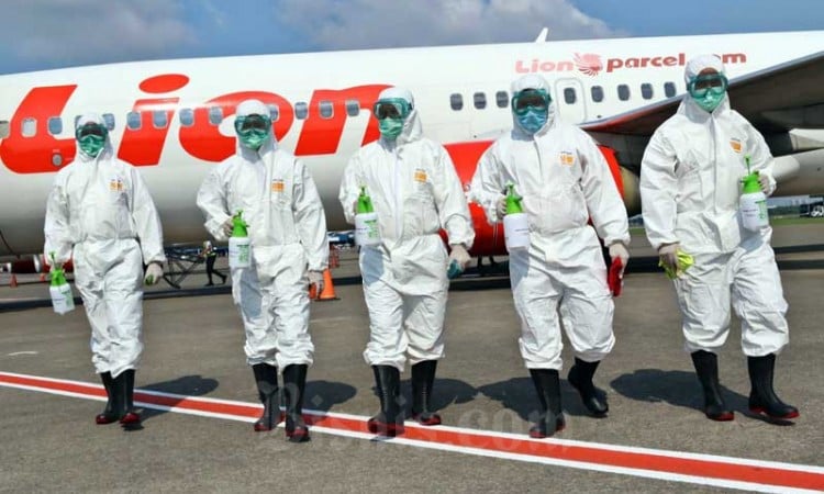 STERILISASI PESAWAT LION AIR