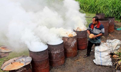 PEMBUATAN ARANG DARI TEMPURUNG KELAPA