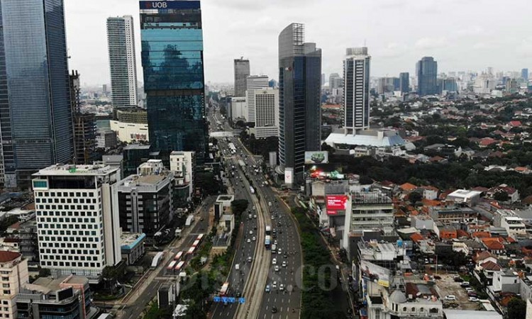 JALANAN JAKARTA MULAI LENGANG