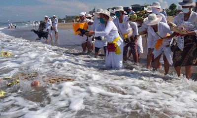 UPACARA MELASTI DI BERBAGAI DAERAH