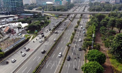 JALANAN DI JAKARTA LENGGANG