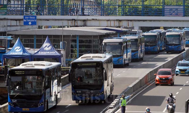LAYANAN TRANSJAKARTA HANYA DI RUTE KORIDOR