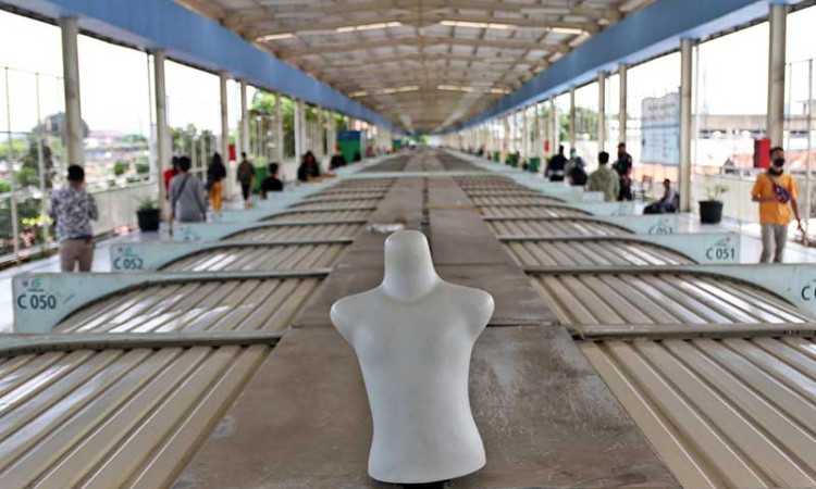PEMBUKAAN PASAR TANAH ABANG DITUNDA