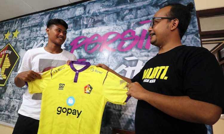 LELANG JERSEY PERSIK KEDIRI