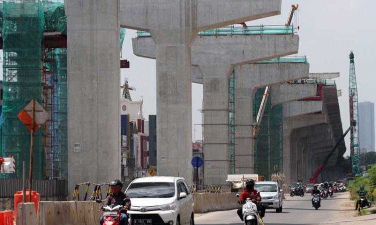 PEMBANGUNAN INFRASTRUKTUR BERDAMPAK POSITIF PADA INVESTASI 