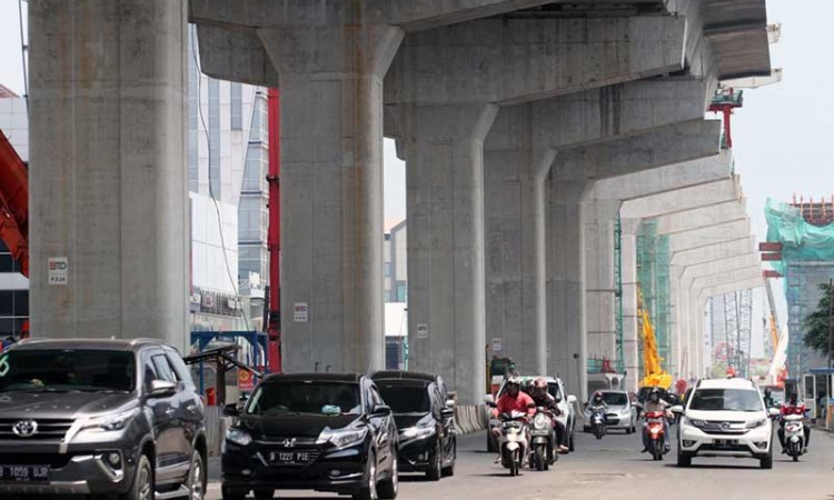 PEMBANGUNAN INFRASTRUKTUR BERDAMPAK POSITIF PADA INVESTASI 