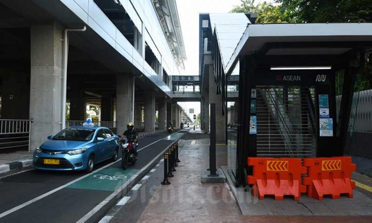 SEJUMLAH STASIUN MRT DITUTUP