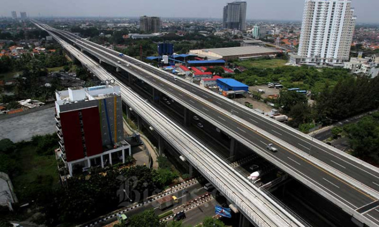 PENUTUPAN JALAN TOL LAYANG JAKARTA-CIKAMPEK