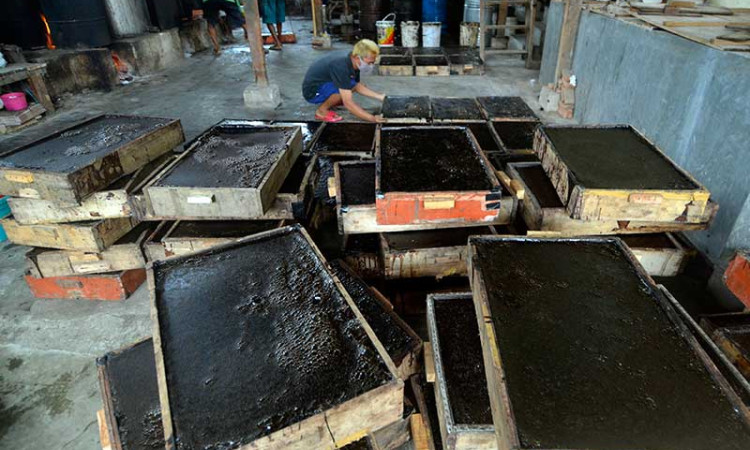 PEMBUATAN CINCAU HITAM