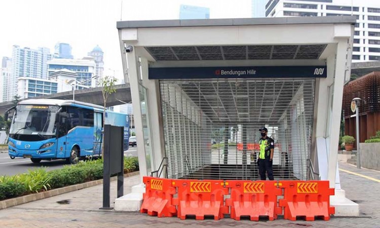 PENUTUPAN STASIUN MRT