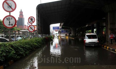 PINTU TOL DITUTUP AKIBAT GENANGAN