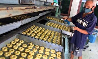 PENURUNAN PRODUKSI KUE KERING