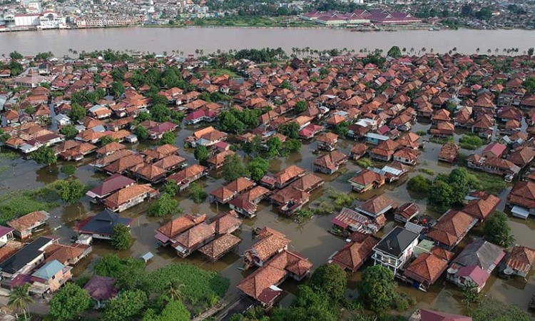 BANJIR DI JAMBI BERANGSUR SURUT