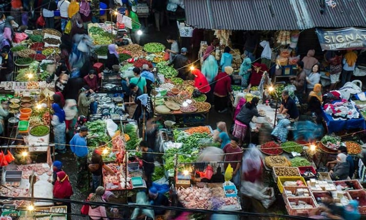 KEPADATAN PASAR DI BANDUNG 