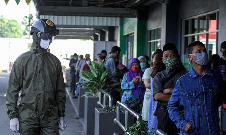 HELM PENDETEKSI SUHU TUBUH