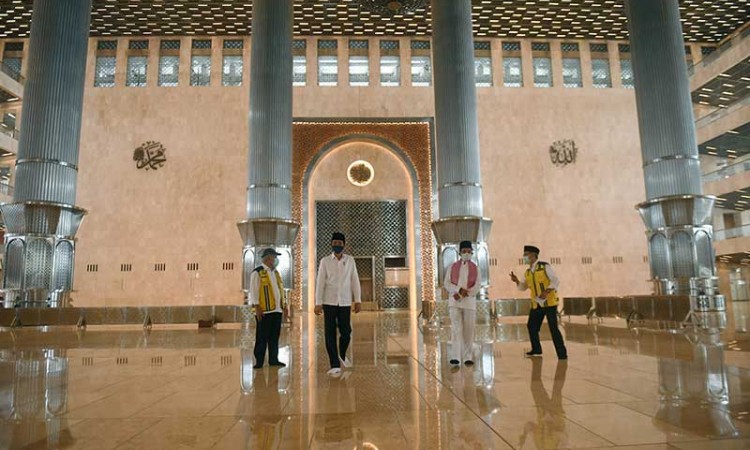 PRESIDEN MENINJAU RENOVASI MASJID ISTIQLAL