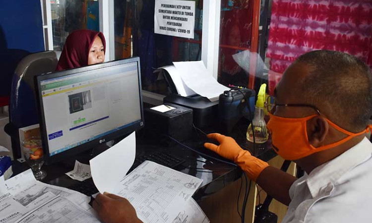 PEMBATASAN PEREKAMAN KTP DI MADIUN