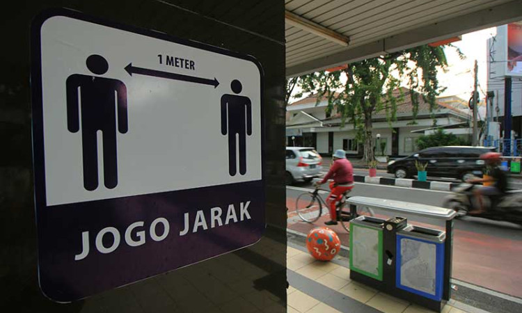 RAMBU WAJIB PAKAI MASKER DAN JAGA JARAK