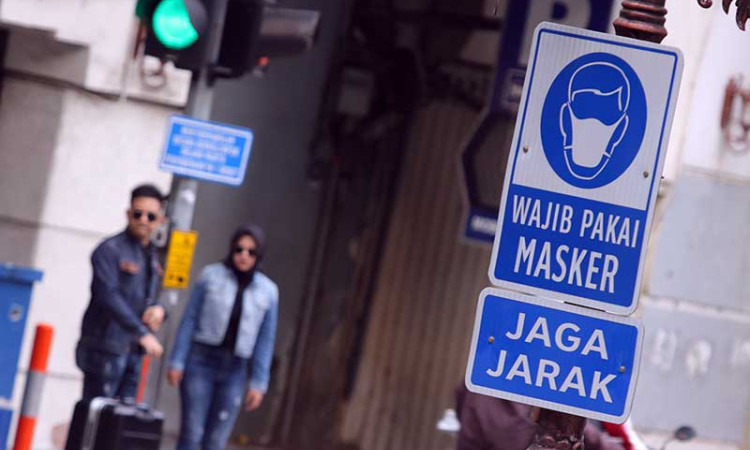 RAMBU WAJIB PAKAI MASKER DAN JAGA JARAK