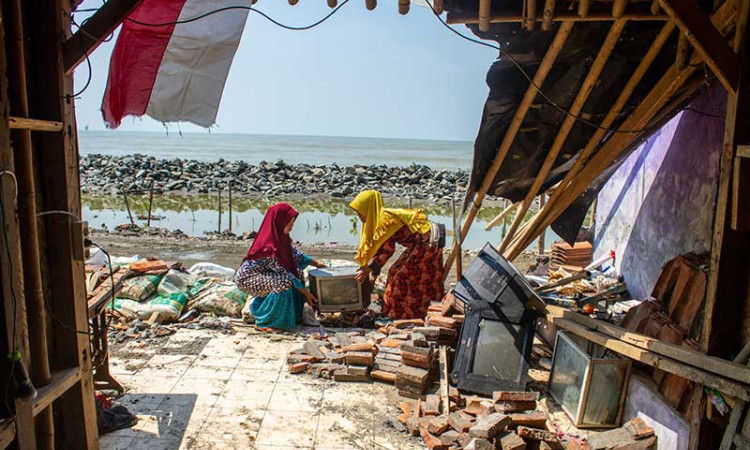 Rencana Relokasi Warga yang Terdampak Abrasi