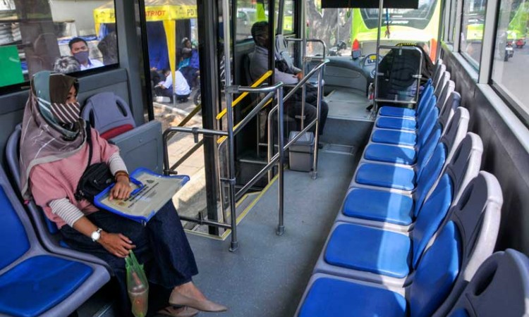 Bus Transpatriot Bekasi Kembali Beroperasi
