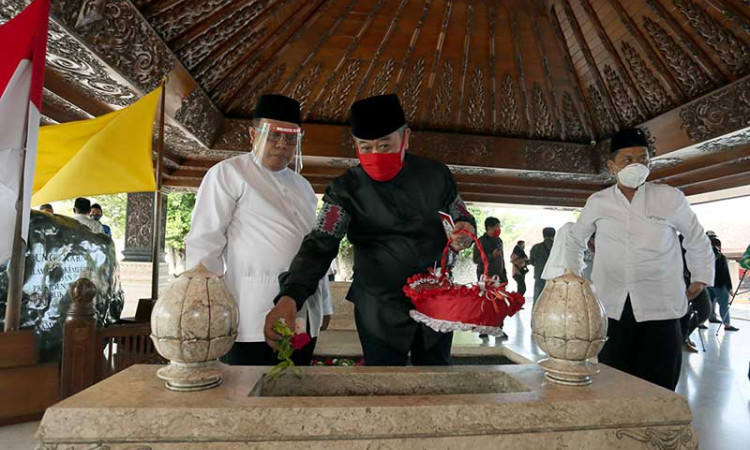 Pemkot Blitar Batasi Peziarah saat Haul ke-50 Bung Karno