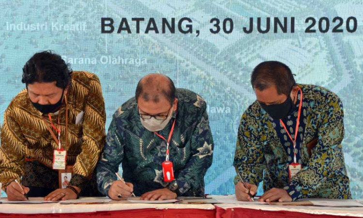Presiden Joko Widodo Tinjau Pembangunan Kawasan Industri Terpadu Batang
