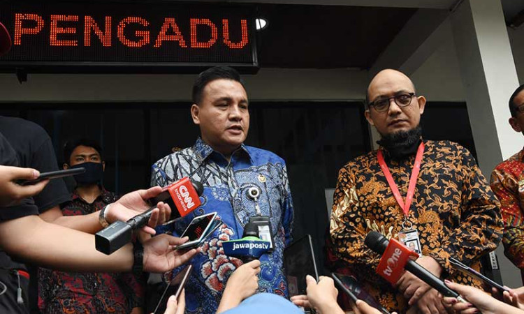 Novel Baswedan Adukan Kejanggalan Kasus Penyiramannya Kepada Kejaksaan