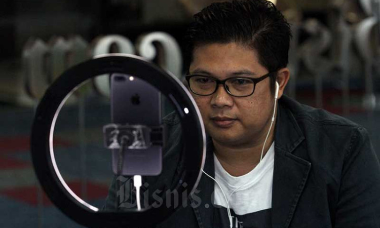 Bupati Banyuwangi Abdullah Azwar Anas Jelaskan Adaptasi Baru Sektor Pariwisata