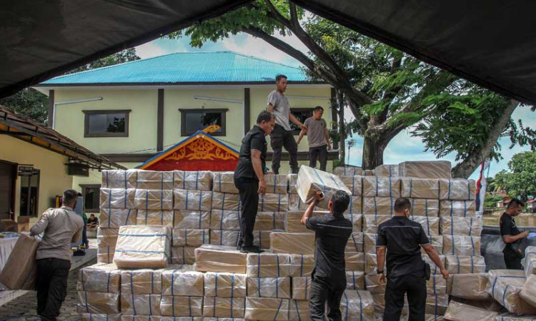 Polisi Berhasil Gagalkan Penyelundupan Rokok Ilegal Senilai Rp4 miliar di Riau