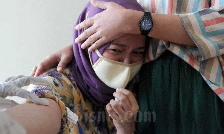 Bisnis Indonesia Gandeng RS Siloam TB Simatupang Gelar Rapid Test Untuk Karyawan