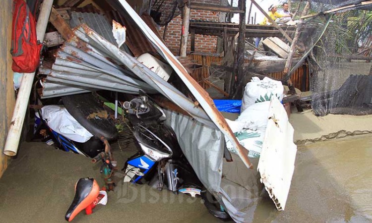 Banjir Rob di Aceh Robohkan 42 Rumah Warga