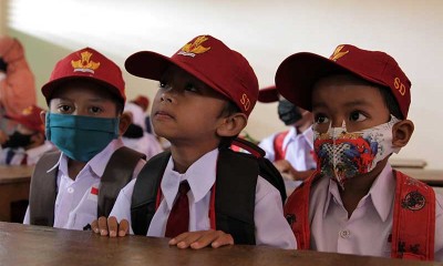 Terbatasnya Jaringan Telkomunikasi, SD di Konawe Sulawesi Tenggara Terpaksa Lakukan Pembelajaran di Sekolah