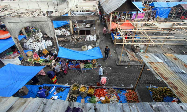 Tolak Relokasi, Sejumlah Pedagang Pasar Inpres Aceh Nekat Berjualan di Lokasi Bekas Kebakaran