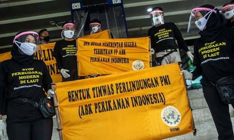 SBMI Gelar Aksi Menolak Pebudakan ABK Kapal di DPR