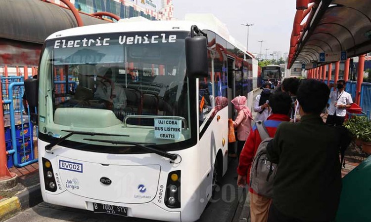 Operasional Bus Listrik Transjakarta Diperpanjang