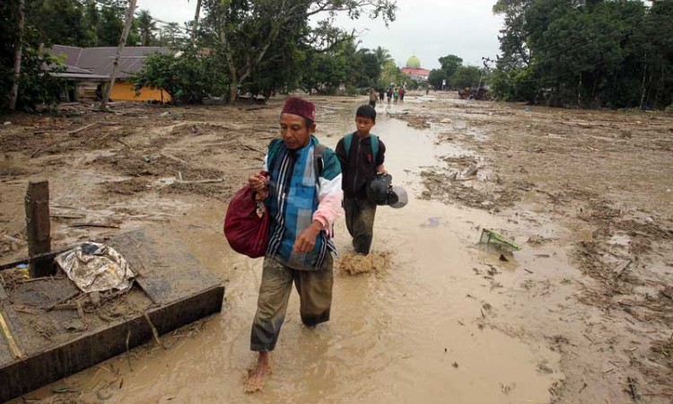 Banjir Bandang Luwu Utara Sulsel Akibatkan Puluhan Rumah Hanyut Terbawa Arus